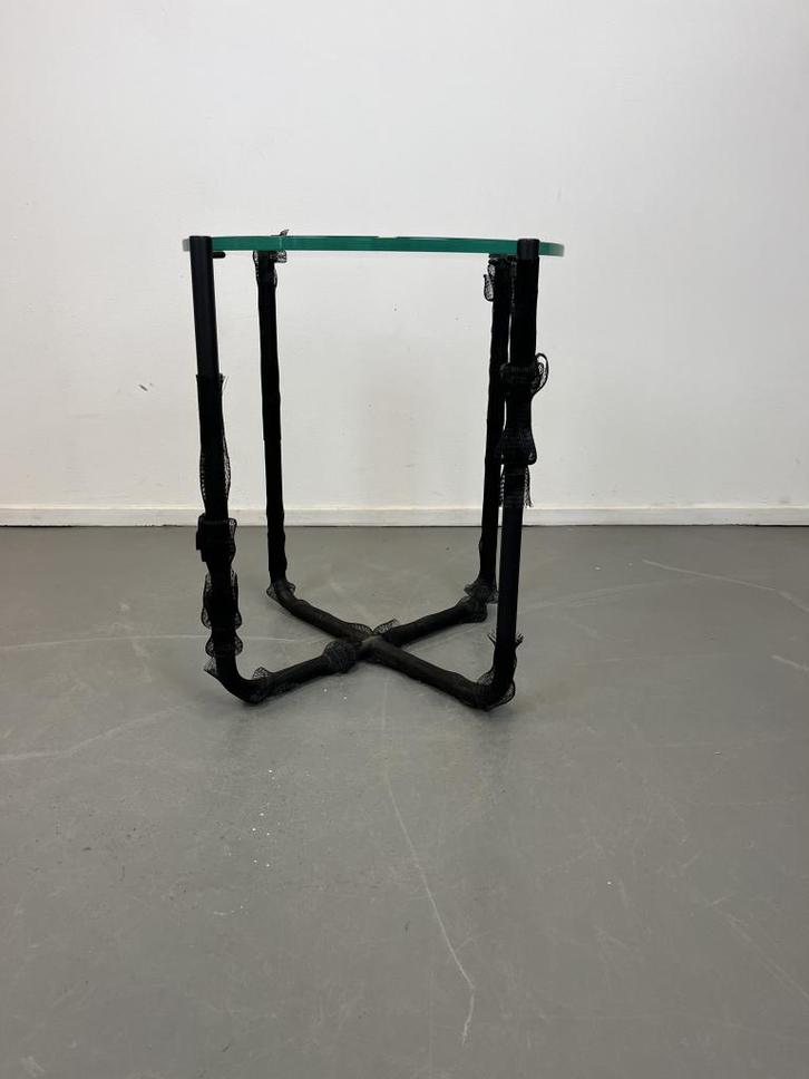 3 Gispen 413 Bijzet tafel Zwart frame Glas, Huis en Inrichting, Tafels | Bijzettafels, Nieuw, Rond, 45 tot 60 cm