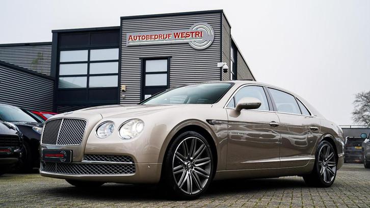 Bentley Flying Spur 6.0 W12 | Massage voor/achter | Pano | S, Auto's, Bentley, Bedrijf, Te koop, Flying Spur, 4x4, ABS, Achteruitrijcamera