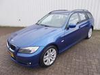 BMW 3 Serie Touring 318i Executive ( APK KEURING BIJ AFLEVER, Auto's, Blauw, Parkeersensor, Origineel Nederlands, Handgeschakeld