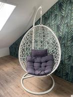 Hangstoel met Kussens, Huis en Inrichting, Stoelen, Wit, Ophalen of Verzenden, Zo goed als nieuw, Riet of Rotan