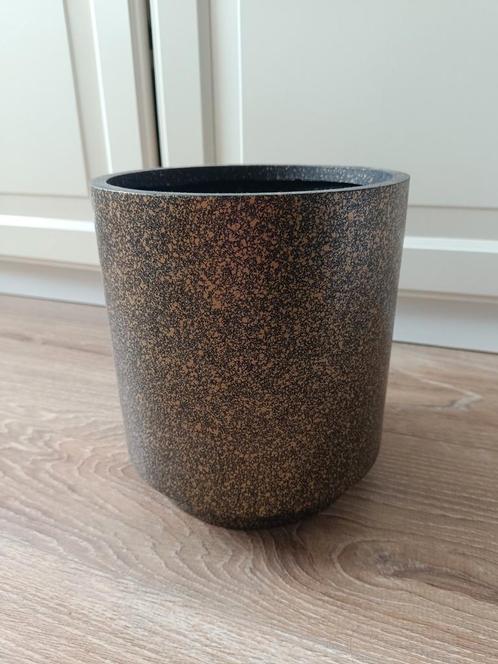 Hoge bloempot Intratuin, Tuin en Terras, Bloempotten, Zo goed als nieuw, Aardewerk, Minder dan 25 cm, Rond, Ophalen of Verzenden