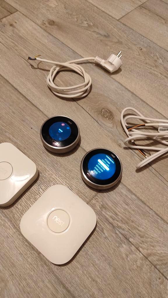 Google Nest Thermostaten V2 & V3 - Zo Goed Als Nieuw!, Doe-het-zelf en Verbouw, Thermostaten, Ophalen of Verzenden
