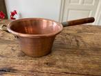 Antiek, vintage koperen steelpan met houten handvat, Antiek en Kunst, Antiek | Keukenbenodigdheden, Ophalen of Verzenden