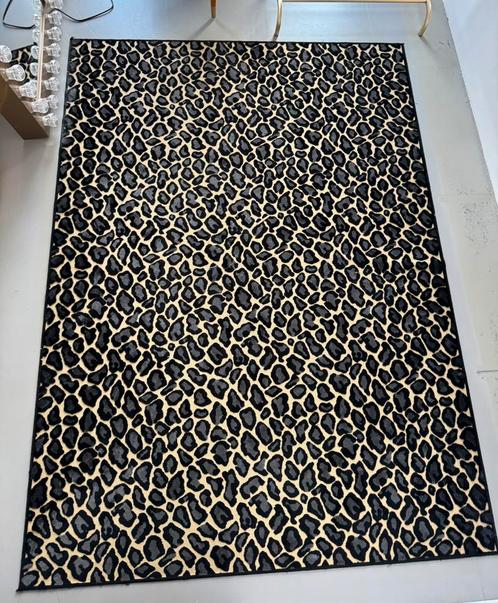Leopard dierenprint vloerkleed 170 x 240, Huis en Inrichting, Stoffering | Tapijten en Kleden, Zo goed als nieuw, 150 tot 200 cm