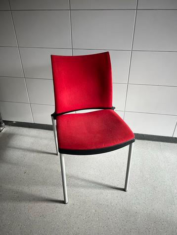 Kusch & co 17 rode stoelen beschikbaar voor biedingen