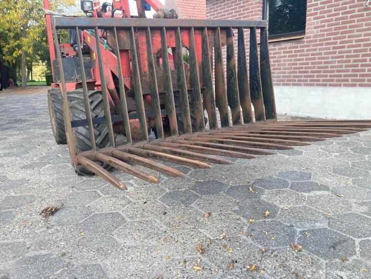 Tegelriek, grondbak tractor en palletvork voor voorlader, Diversen, Overige Diversen, Zo goed als nieuw, Ophalen