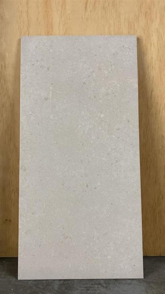 Uitverkooppartij: wandtegel grijs 30x60, Doe-het-zelf en Verbouw, Tegels, Nieuw, Wandtegels, Keramiek, 60 cm of meer, 20 tot 40 cm