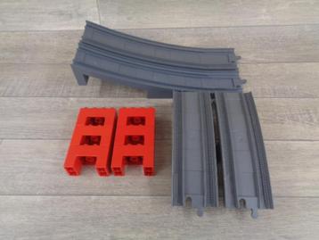 duplo brug spoorbrug voor de treinbaan / treinrails beschikbaar voor biedingen
