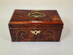 Theekistje, Tea caddy, Louis XV, Noten, Wortelnoten, Ophalen of Verzenden