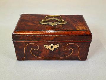 Theekistje, Tea caddy, Louis XV, Noten, Wortelnoten beschikbaar voor biedingen