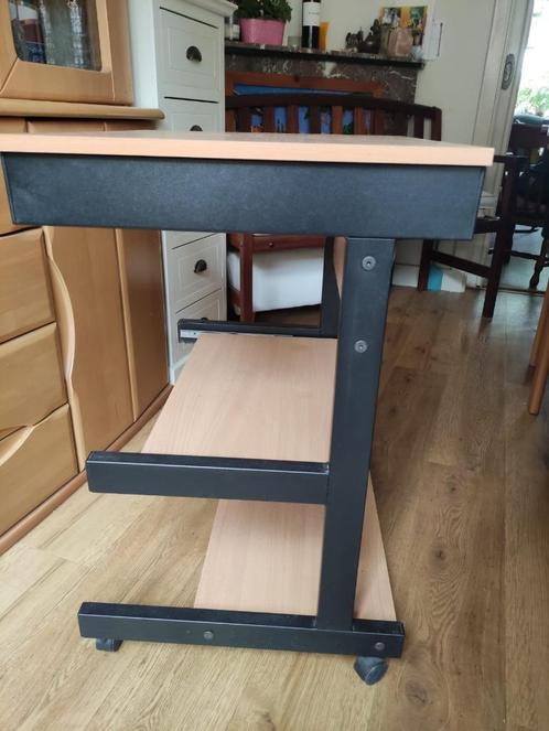 computertafel, Huis en Inrichting, Kasten | Computermeubels, Gebruikt, 70 tot 120 cm, 70 tot 120 cm, 40 tot 80 cm, Kunststof, Metaal