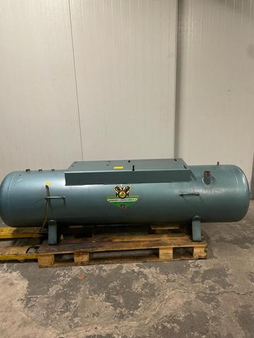 Diverse lucht tanks voor compressor snoker of BBQ buffervat beschikbaar voor biedingen