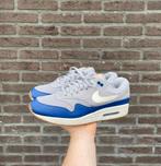 Nike Air Max 1 Atmosphere Grey Royal Blue, Kleding | Heren, Schoenen, Overige kleuren, Nike, Ophalen of Verzenden, Sneakers of Gympen