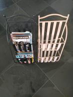 Krantenbak / lectuurbak creme of zwart, Ophalen, Zo goed als nieuw
