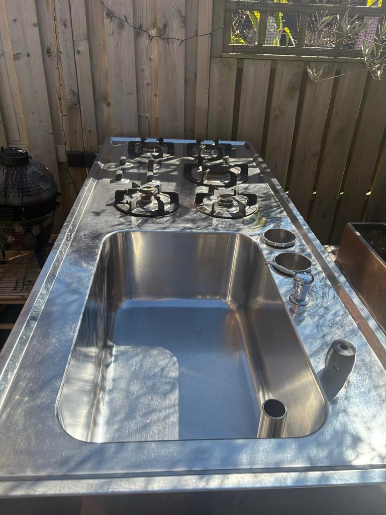 Buitenkeuken met 5-pits gasfornuis en spoelbak, Tuin en Terras, Ophalen, Gebruikt, Gas, Vrijstaand