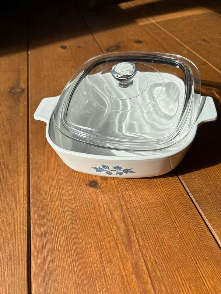 Vintage Pyrofam schaal met deksel 18x18 cm, Huis en Inrichting, Keuken | Keukenbenodigdheden, Gebruikt, Ophalen