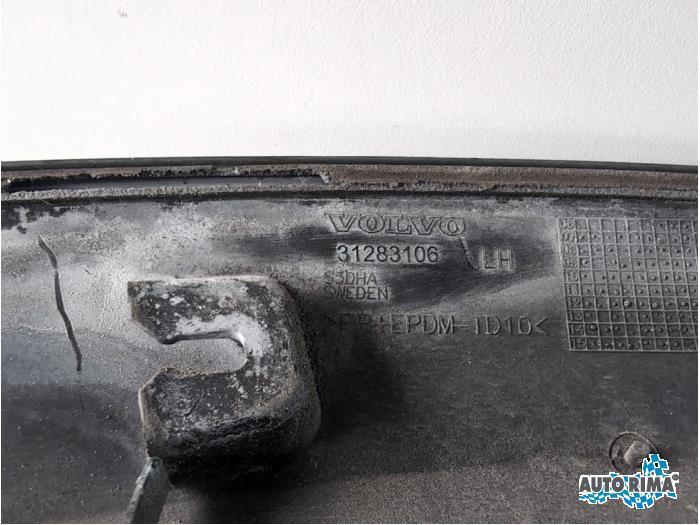 Wielrand achter van een Volvo XC70, Gebruikt, -, -, Ophalen of Verzenden