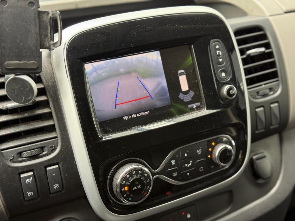 Renault Trafic L1H1 MARGE CRUISE CAMERA IMPERIAL (bj 2017), Auto's, 125 pk, Renault, Zwart, Origineel Nederlands