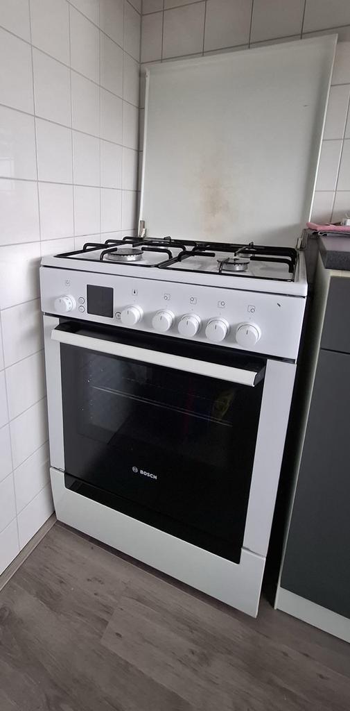 Bosch fornuis met (hetelucht)oven, Ophalen, Gebruikt, Hete lucht, 4 kookzones