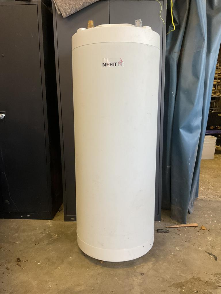 Nefit buffervat 300L, Doe-het-zelf en Verbouw, Geisers en Boilers, Gebruikt, 100 liter of meer, Minder dan 3 jaar oud, Boiler