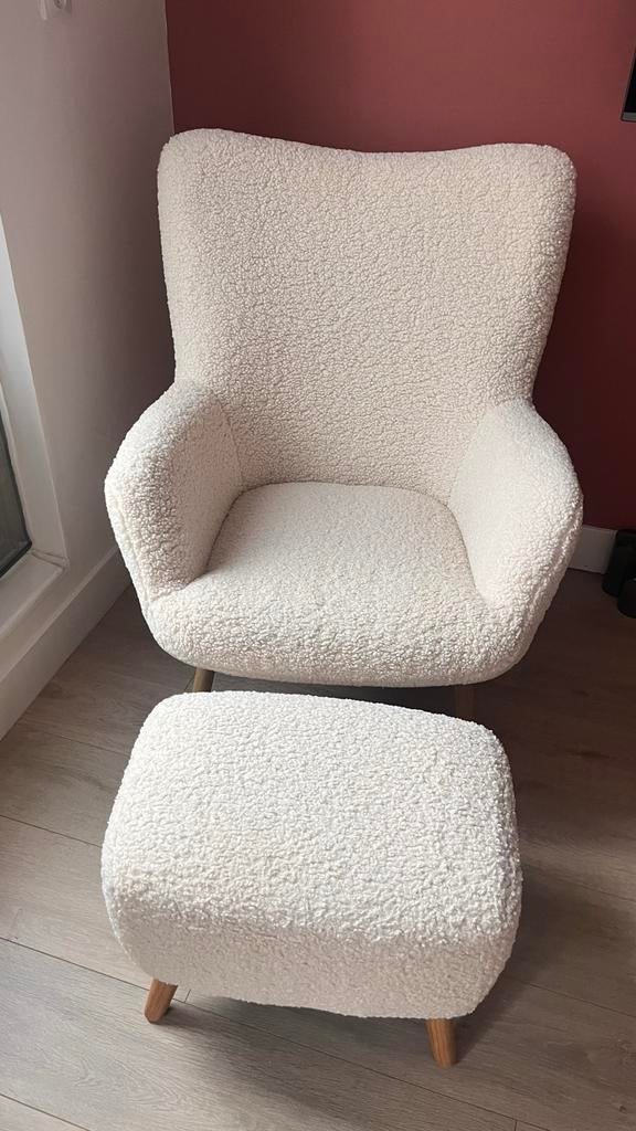 Feutaile met voetstuk - Gebroken wit, Huis en Inrichting, Fauteuils, Ophalen, Gebruikt, Minder dan 75 cm, 75 tot 100 cm