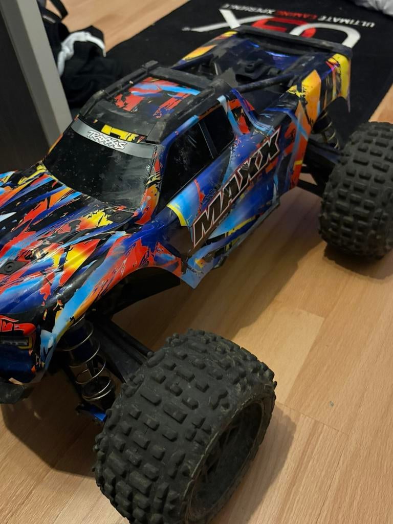Traxxas maxx (upgraded), Auto offroad, Zo goed als nieuw, Schaal 1:10, RTR (Ready to Run)