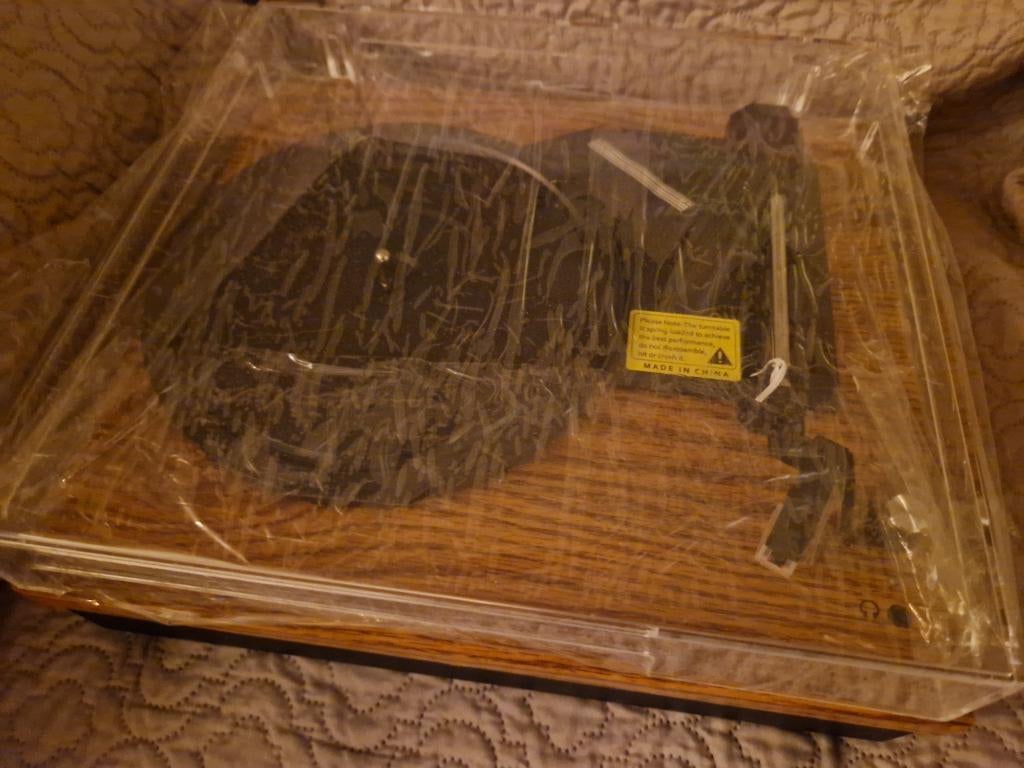 Splinternieuwe platenspeler. Incl. oude sfeerverhogende lp's, Ophalen of Verzenden, Nieuw, Platenspeler, Overige merken