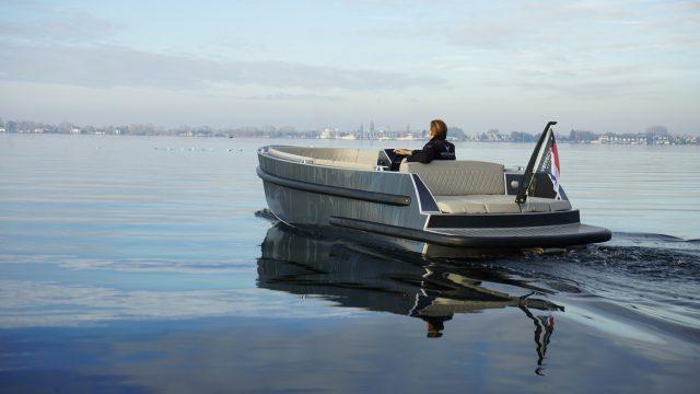 Van Vossen 650 Plugin-E-Tender inclusief 2 accu's!, Watersport en Boten, 6 meter of meer, Info@verschuurwatersport.nl, Elektrisch