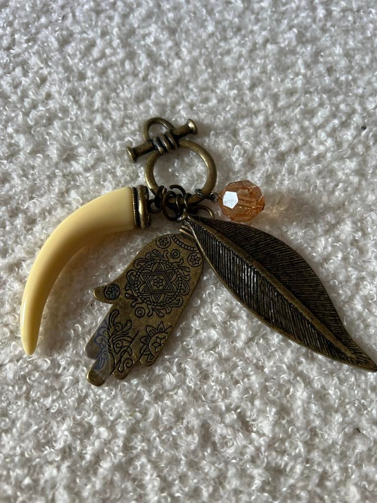 Bedelset: Tand, Hand van Fatima, Veer & Kraal, Overige merken, Overige materialen, Ophalen of Verzenden, Zo goed als nieuw