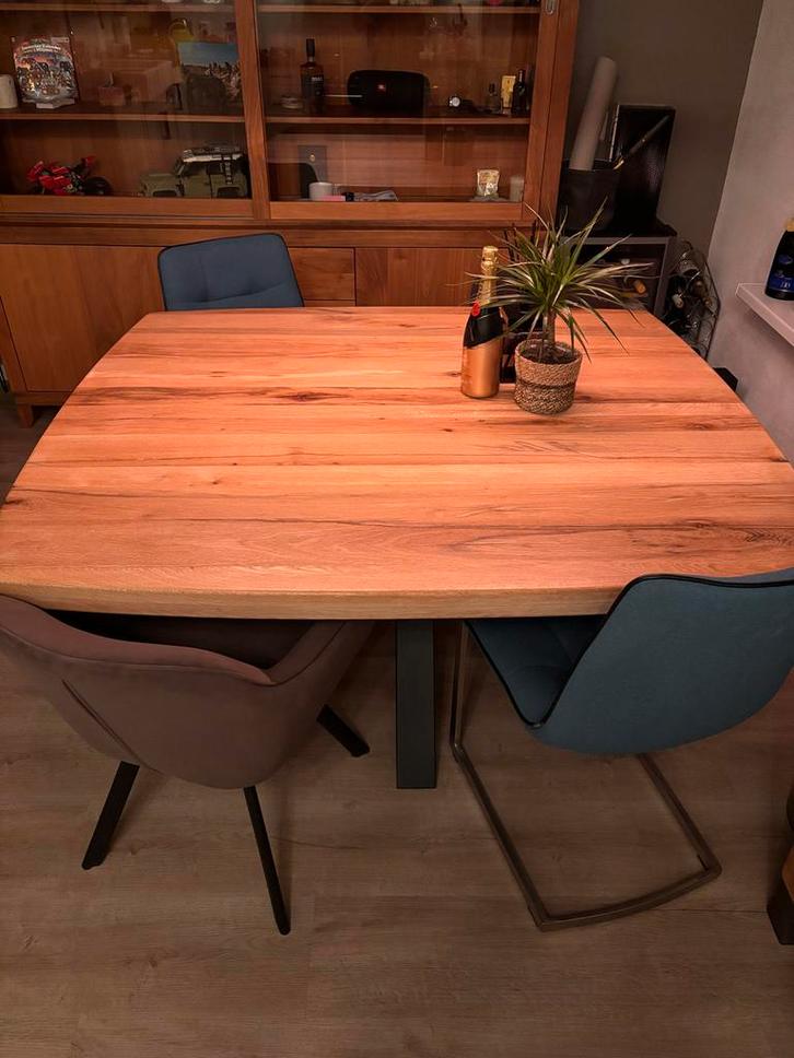 Henders en Hazel eettafel met kruispoot 150x130cm, Huis en Inrichting, Tafels | Eettafels, Zo goed als nieuw, 100 tot 150 cm, 150 tot 200 cm