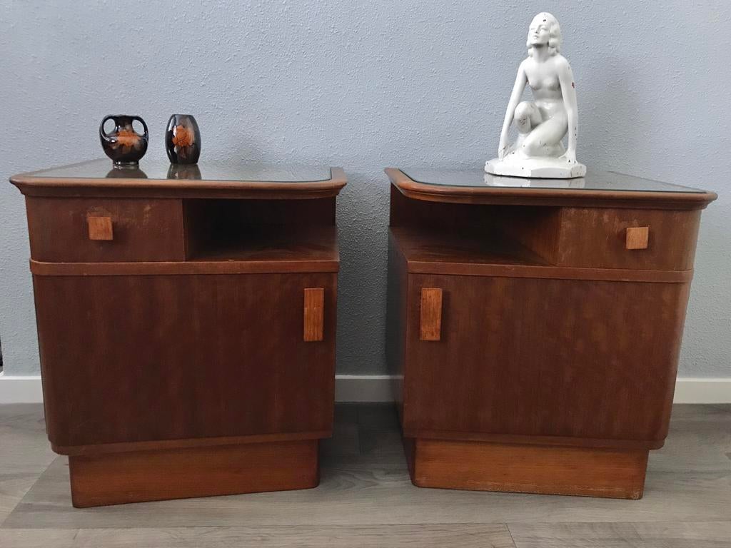 Art deco - 2 houten nachtkastjes - bloemmahonie hout, Antiek en Kunst, Ophalen