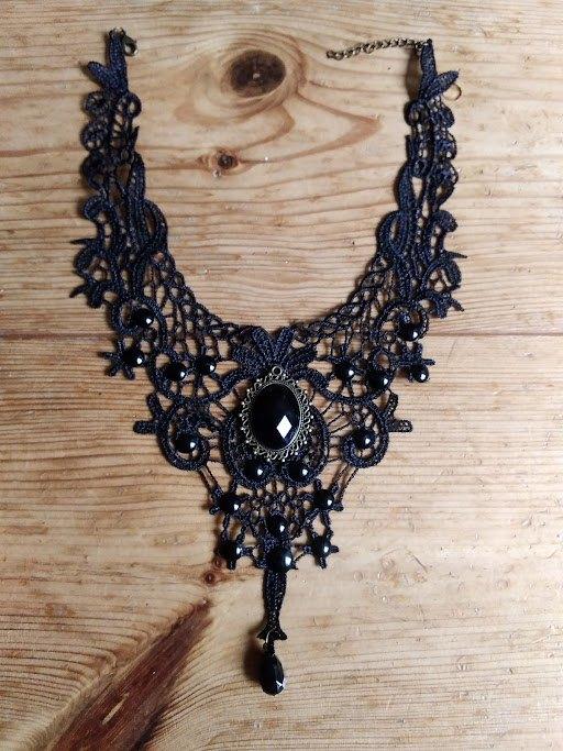 Victoriaans kanten hals sieraad en armband met rozenring, Ophalen of Verzenden, Nieuw, Zwart, Overige materialen