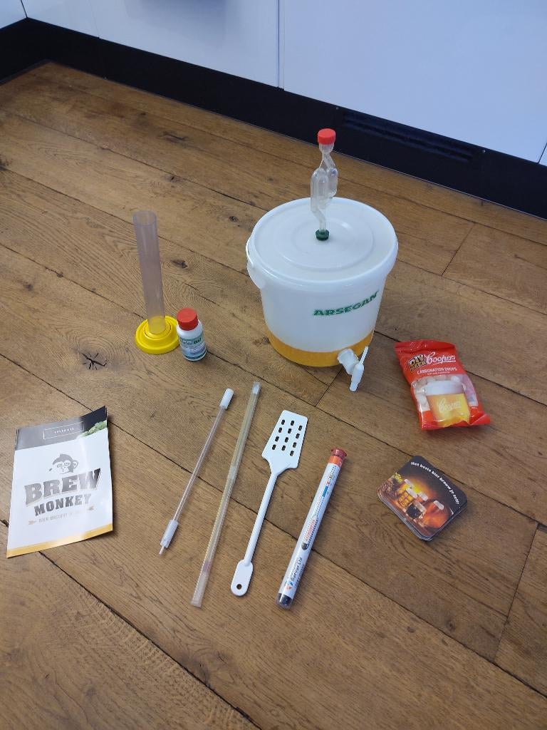 Bier brouw kit, Hobby en Vrije tijd, Overige Hobby en Vrije tijd, Gebruikt, Ophalen