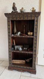 Kast Tibetaans Boeddhisme met voorwerpen en Boeddha's, Antiek en Kunst, Ophalen