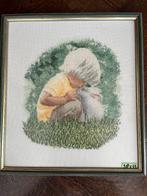 Schilderij geborduurd jongetje met konijntje (38 x 33 cm), Minder dan 50 cm, Ophalen of Verzenden, Zo goed als nieuw, Schilderij