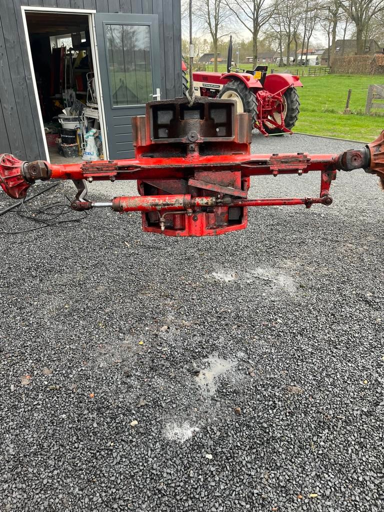 International vooras, Zakelijke goederen, Agrarisch | Onderdelen | Banden, Velgen en Assen, Ophalen of Verzenden