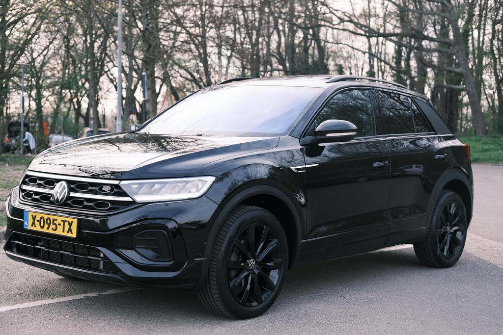 Volkswagen T-Roc 1.5 TSI 150pk 7-DSG 2024 Zwart PANO,NAP, Auto's, 1498 cc, 4 cilinders, Zwart, Particulier
