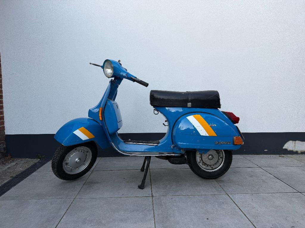 TE KOOP! Piaggio Vespa P200E Blauw 1982 !!, Motoren, Motoren | Piaggio, Particulier, Scooter, 11 kW of minder, 1 cilinder, Minimaal motorrijbewijs A1