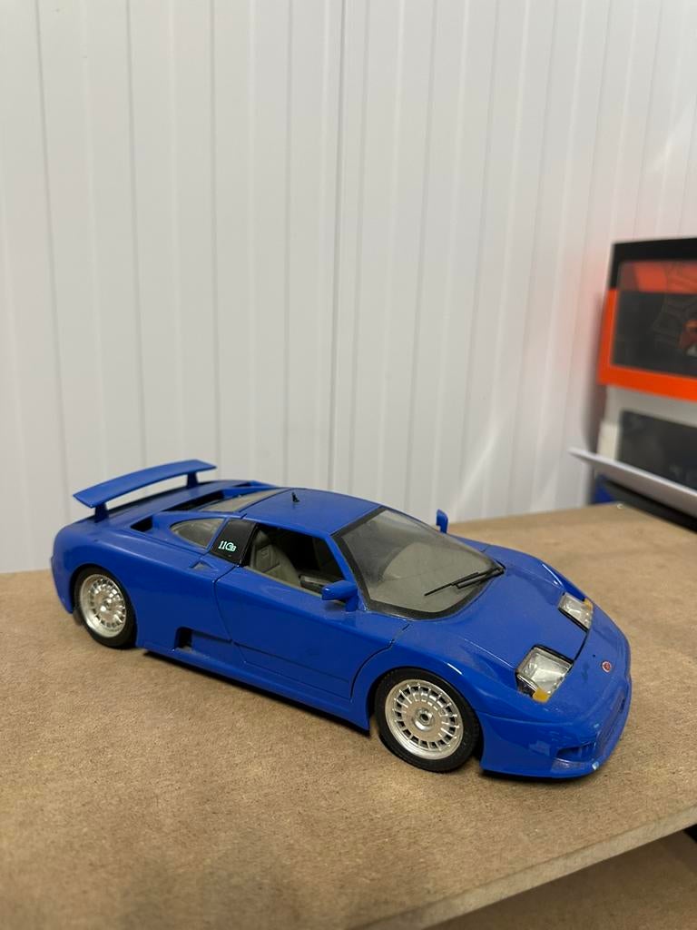 Bugatti 11GB modelauto 1:18 Bburago, Hobby en Vrije tijd, Modelauto's | 1:18, Ophalen of Verzenden, Zo goed als nieuw, Auto, Bburago