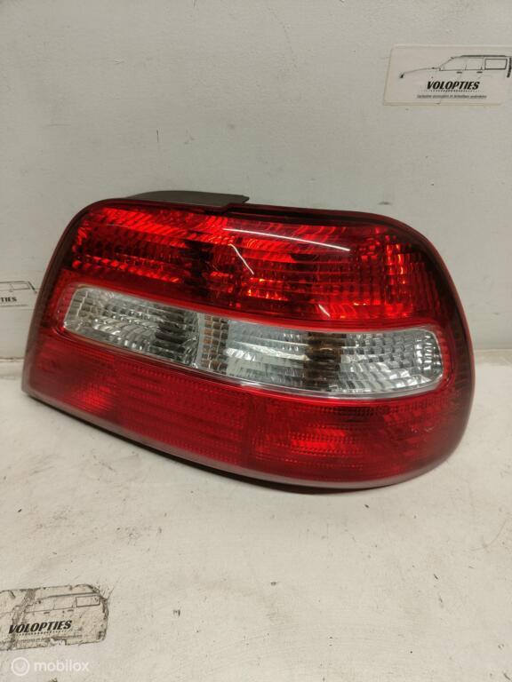 Achterlicht rechts Volvo S40 ('96-'03), Gebruikt, Ophalen of Verzenden, Volvo, Volvo