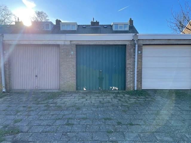 Garagebox te HUUR Nijmegen Lierstraat NIET TE KOOP!!!!, Ophalen of Verzenden