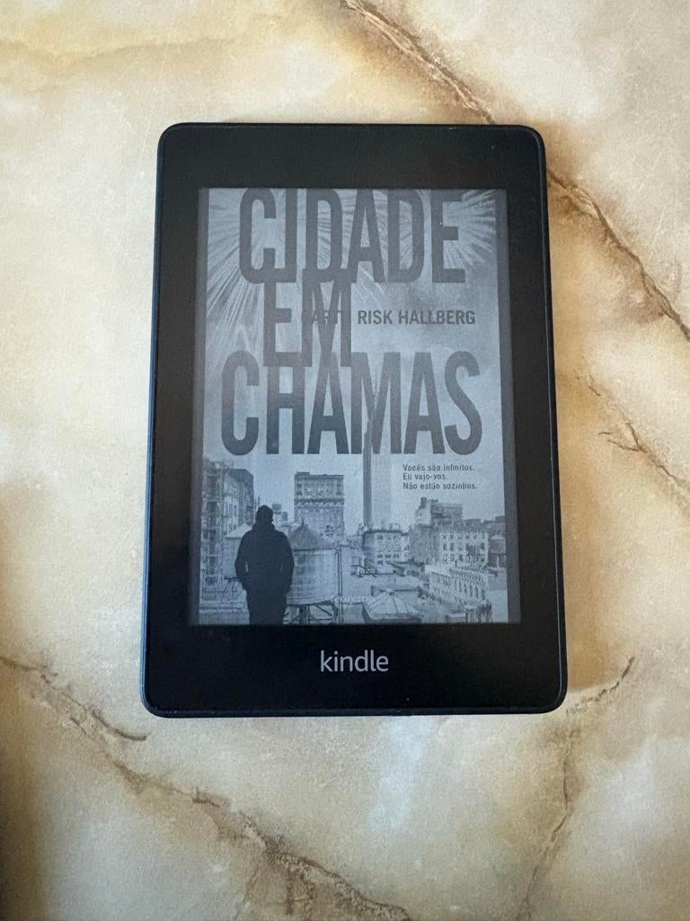 Kindle e-reader - Perfect voor digitale boeken, Computers en Software, E-readers, Gebruikt, Ophalen of Verzenden, 4 GB of minder