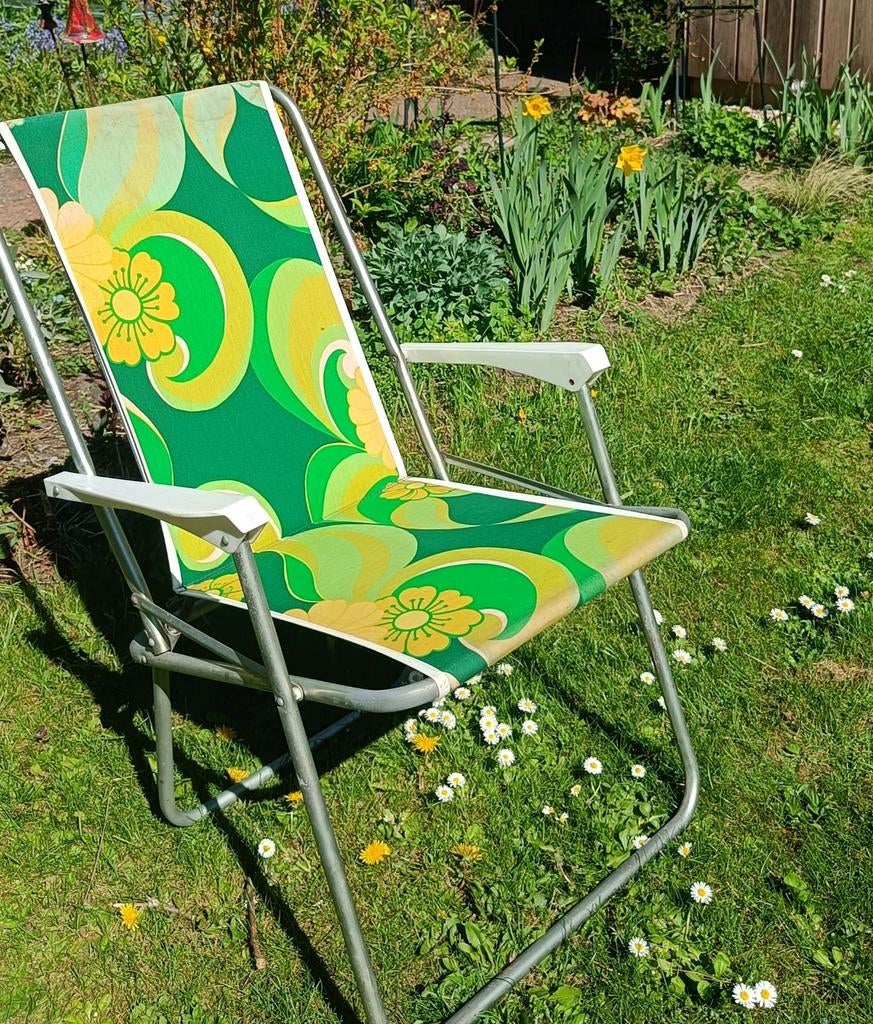 Vintage tuin/camping stoel met groen/oker bloemmotief., Ophalen, Gebruikt, Kunststof, Inklapbaar