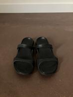 Slippers Crocs zwart 37., Slippers, Zwart, Ophalen of Verzenden, Zo goed als nieuw