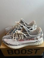 YEEZY 350 v2 zebra MAAT 45 1/3 NIEUW, Ophalen of Verzenden, Zo goed als nieuw, Overige kleuren