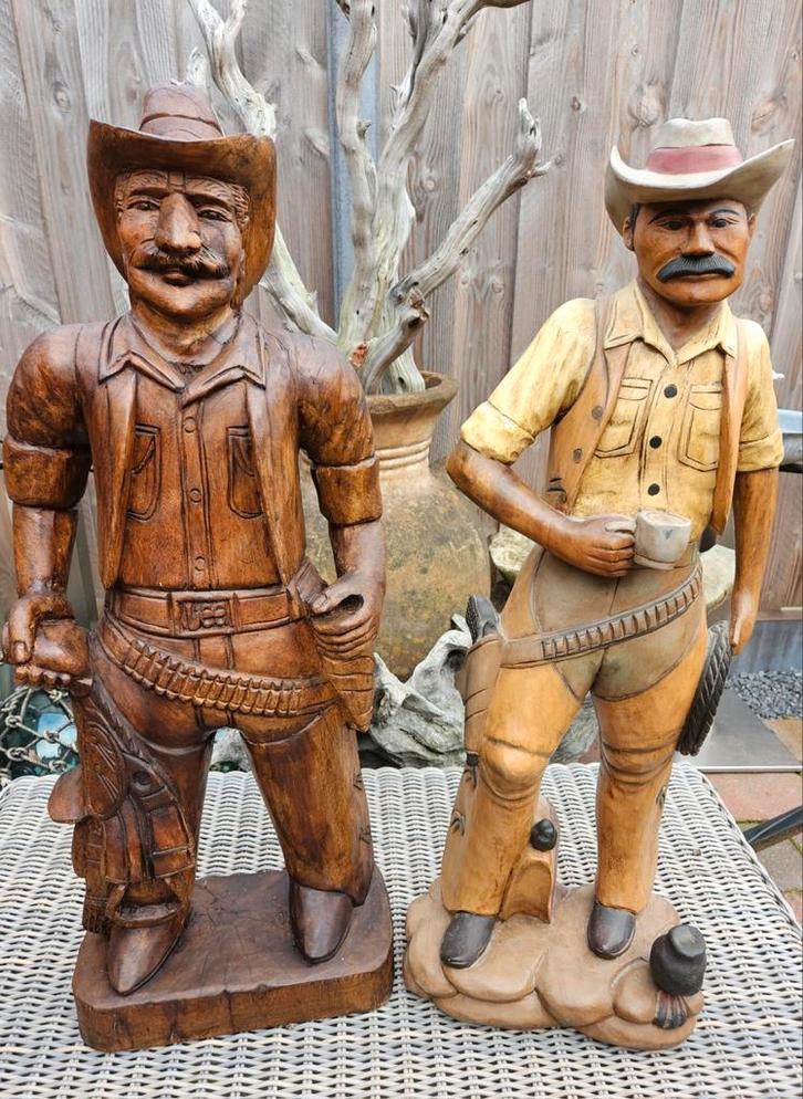 MASSIEF HOUTEN COWBOY / INDIANEN BEELDEN VOOR COUNTRY BAR, Antiek en Kunst, Kunst | Beelden en Houtsnijwerken, Ophalen