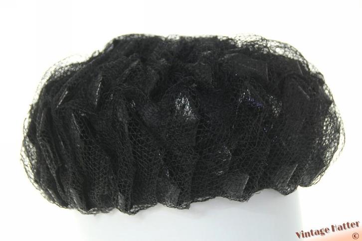Vintage Dameshoed zwart polyester mix 57-59 gratis verzenden, Kleding | Dames, Hoeden en Petten, Zo goed als nieuw, Hoed, 58 cm (L, 7¼ inch) of meer