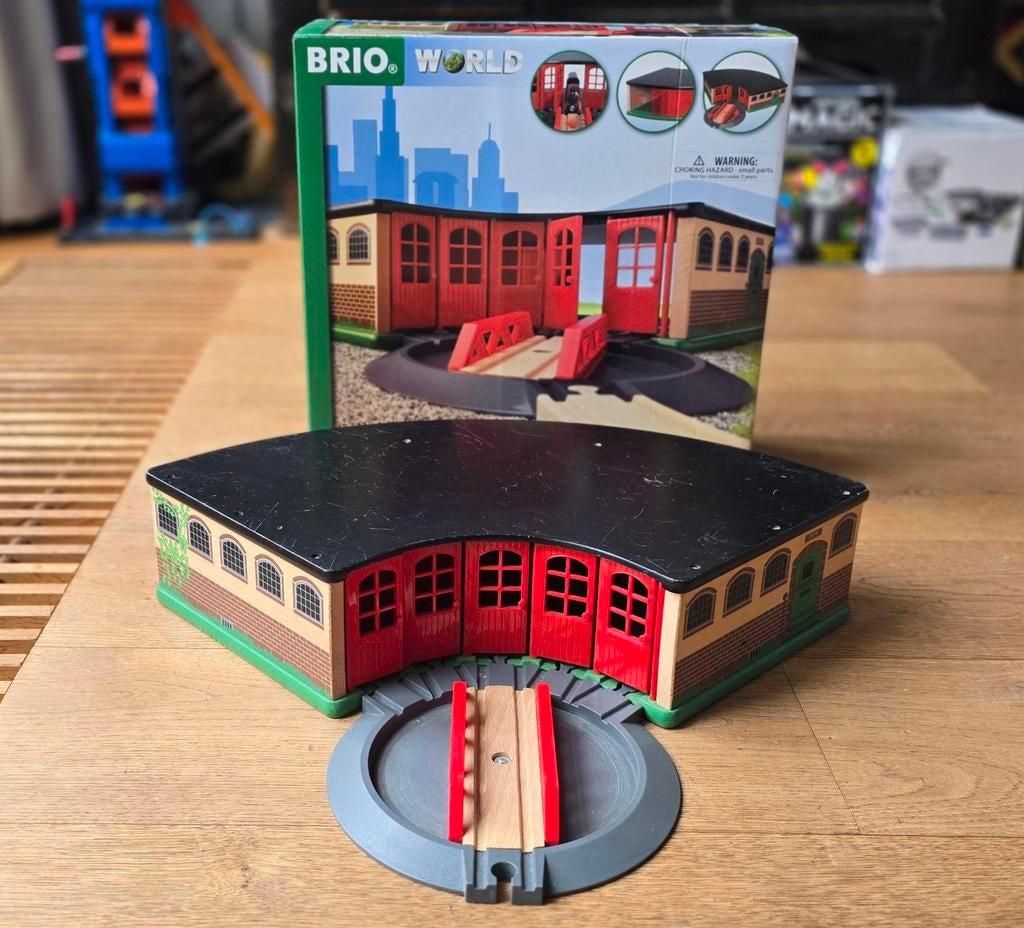 Brio 33736 Grand Roundhouse - Remise, Ophalen of Verzenden, Gebruikt