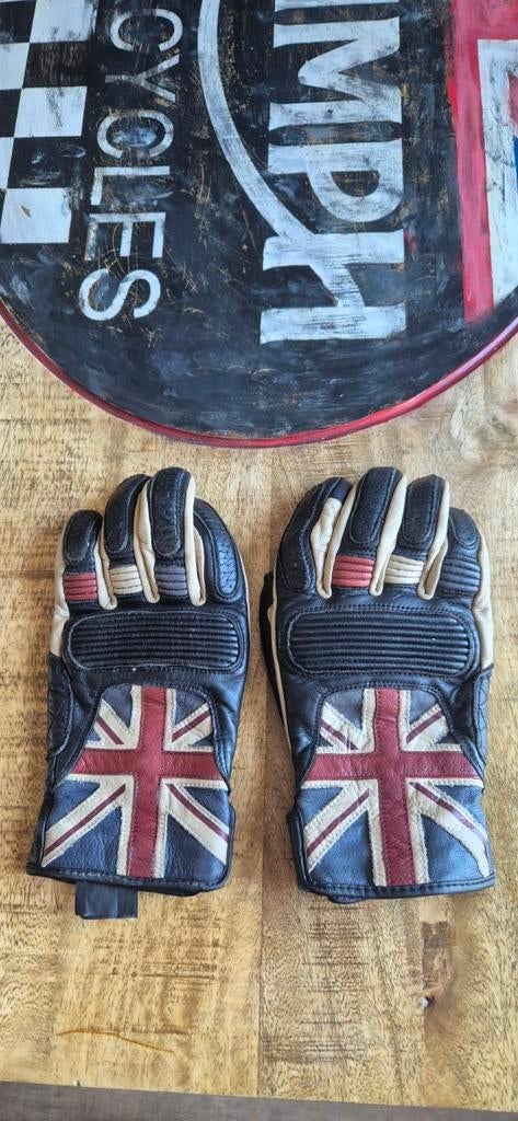 Triumph motorhandschoenen met Union Jack - Maat M/9, Motoren, Kleding | Motorkleding, Heren, Triumph, Ophalen of Verzenden, Handschoenen