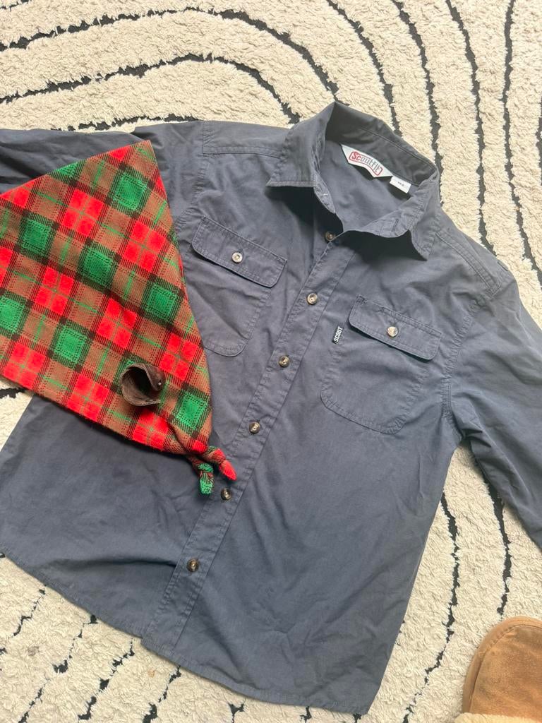 Waterscouting bloes met sjaaltje en dasriem 152, Verzamelen, Scouting, Ophalen of Verzenden, Zo goed als nieuw, Kleding